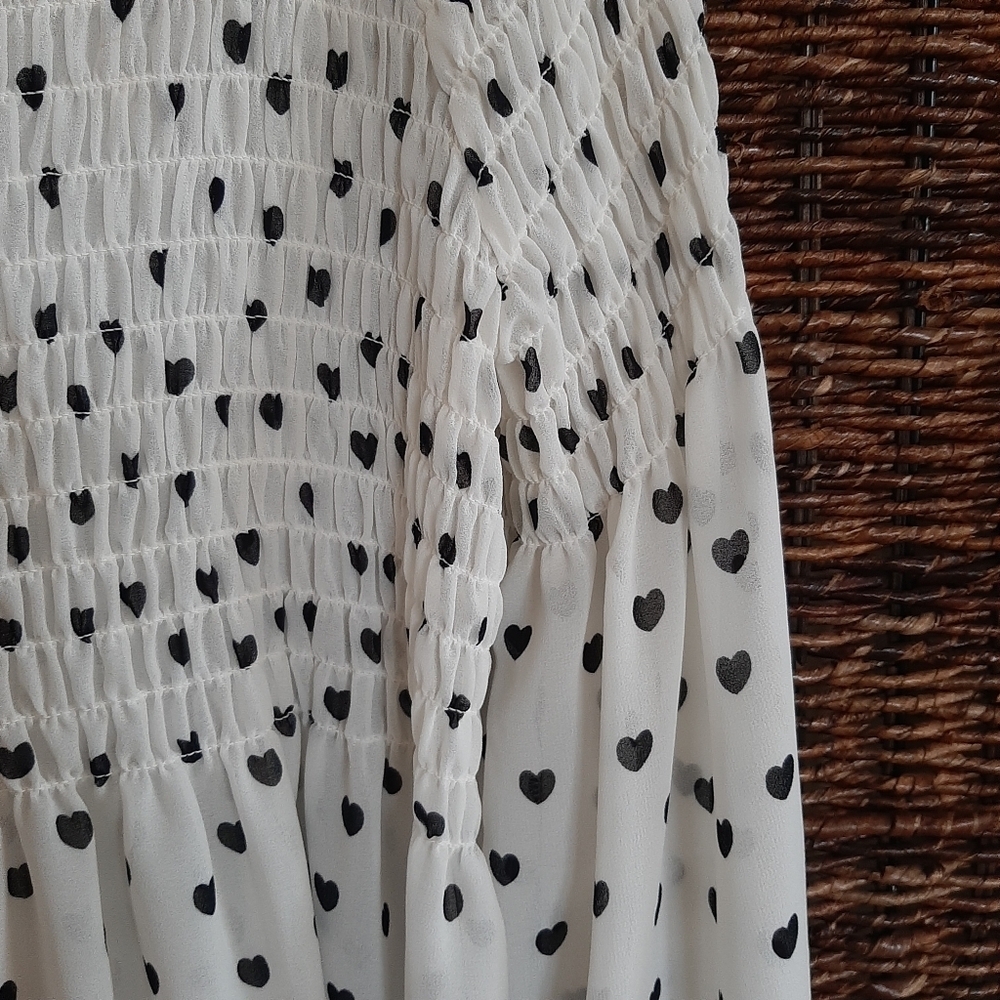 Rose + Olive Blouse Women's XL Cream Smocked Semi Sheer Heart Print Ruffle Neck - Picture 3 of 9